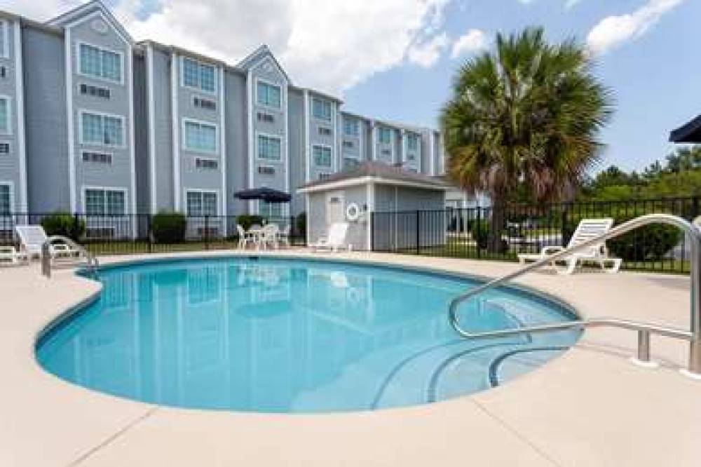 Microtel Inn & Suites By Wyndham Gulf Shores 3