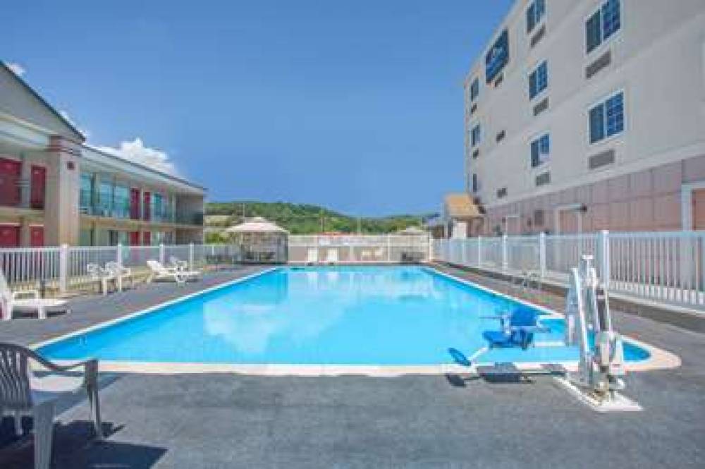 Microtel Inn & Suites By Wyndham Harrisonburg 3