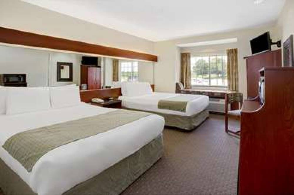 Microtel Inn & Suites By Wyndham Indianapolis Airport 5