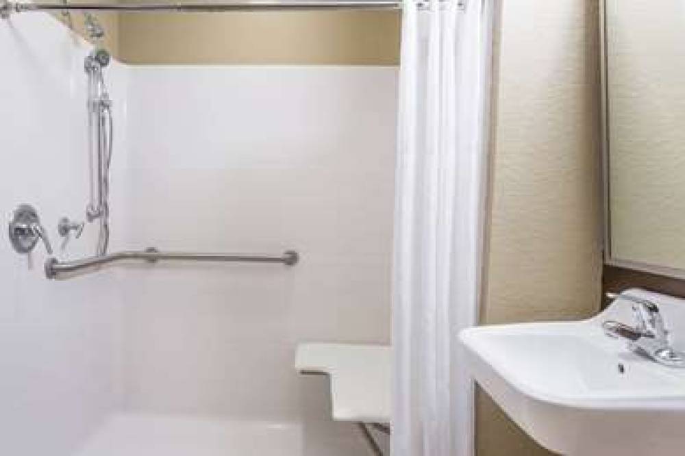 Microtel Inn & Suites By Wyndham Jacksonville Airport 8