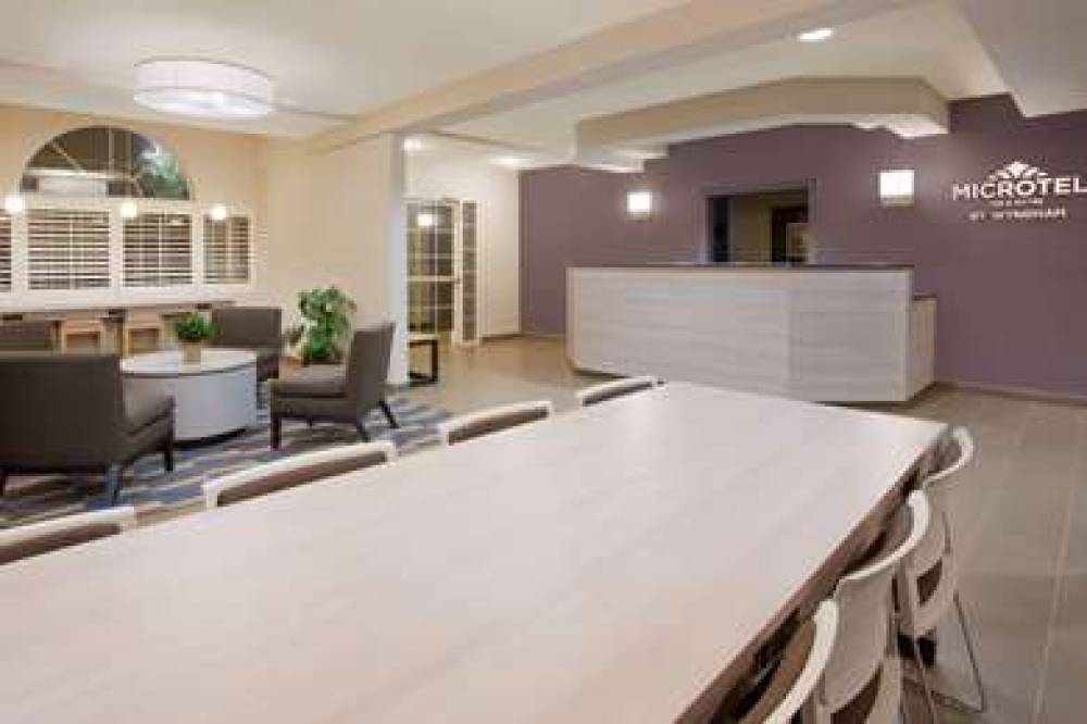 Microtel Inn & Suites By Wyndham Leesburg/Mt Dora 2