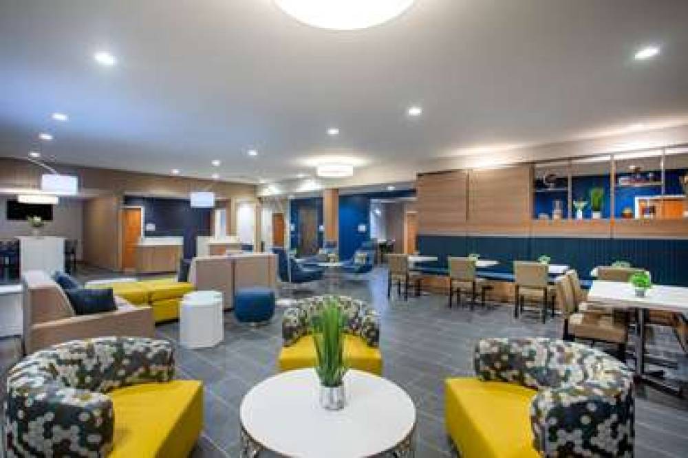 MICROTEL INN & SUITES BY WYNDHAM LI 5