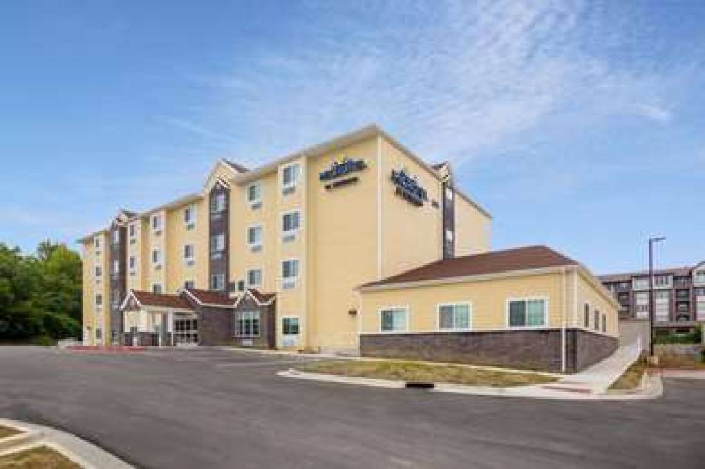 MICROTEL INN & SUITES BY WYNDHAM LI 1