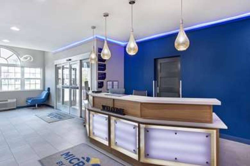 Microtel Inn & Suites By Wyndham Manchester 6