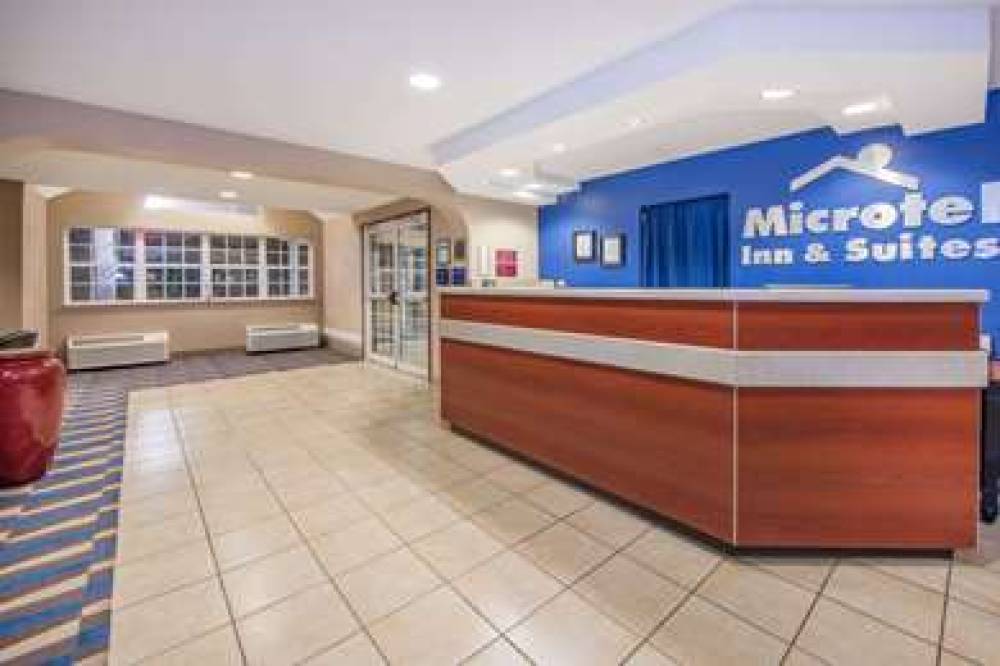 Microtel Inn & Suites By Wyndham Miami 2