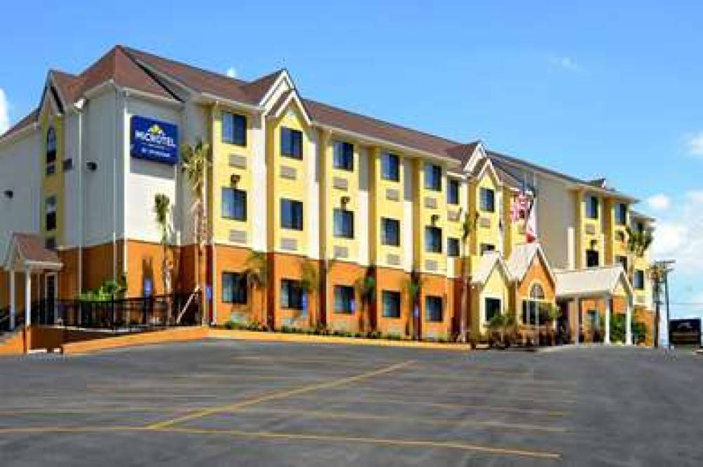 Microtel Inn & Suites By Wyndham New Braunfels 1