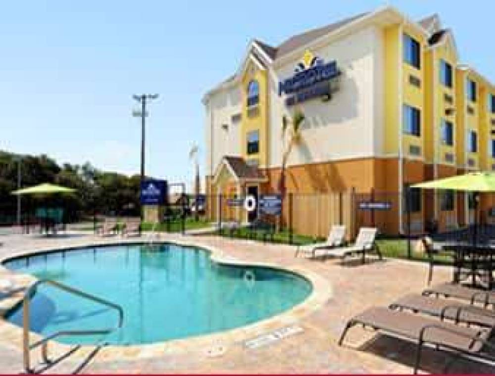 Microtel Inn & Suites By Wyndham New Braunfels 6