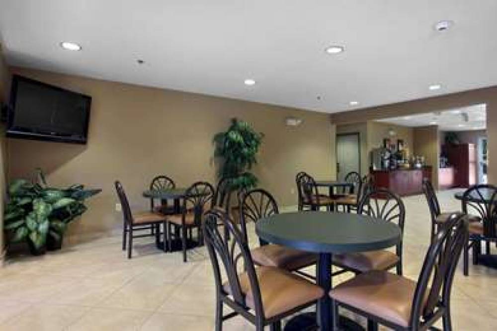 Microtel Inn & Suites By Wyndham Palm Coast 8