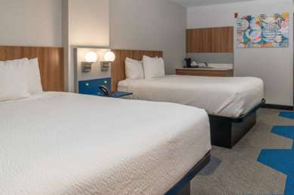 Microtel Inn & Suites By Wyndham Pigeon Forge 7