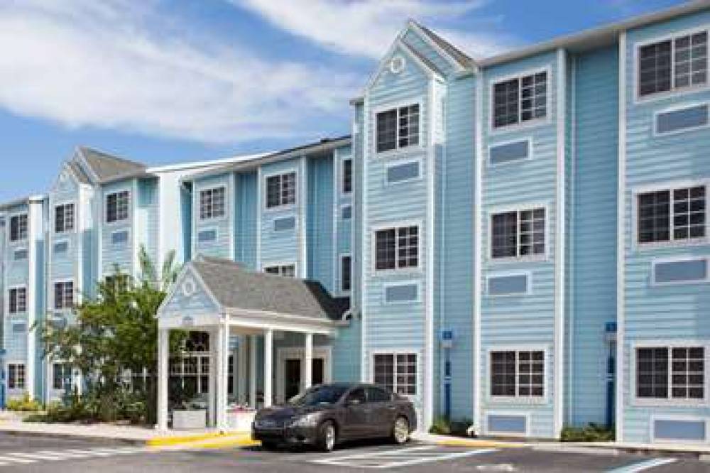 Microtel Inn & Suites By Wyndham Port Charlotte 1