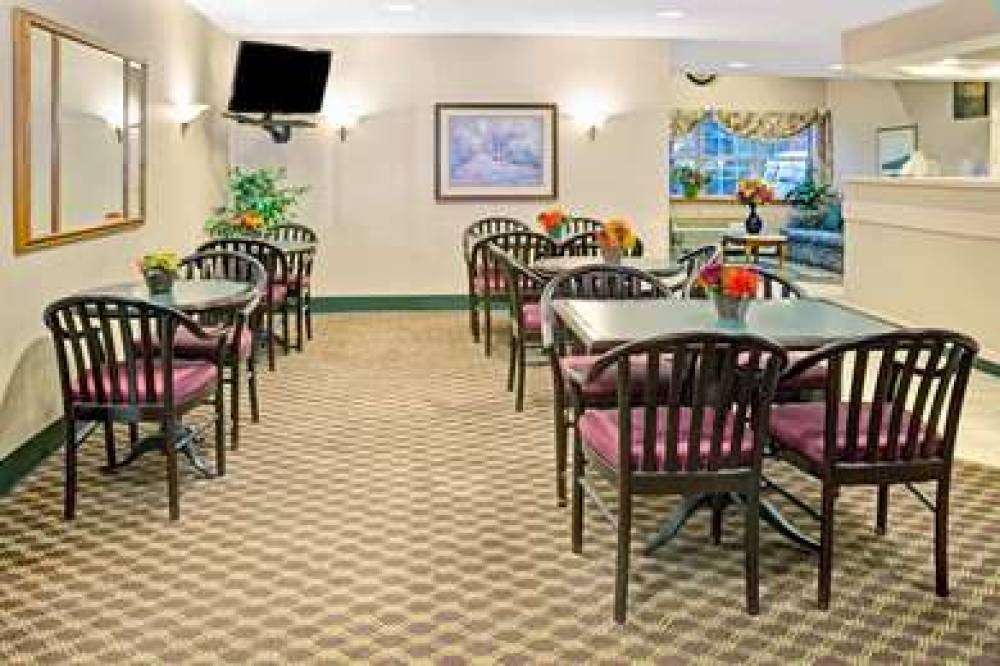 Microtel Inn & Suites By Wyndham Raleigh Durham Airport 4