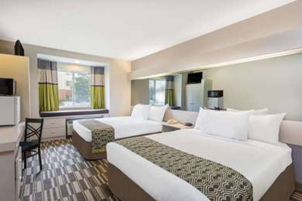 Microtel Inn & Suites By Wyndham Richmond Airport 10