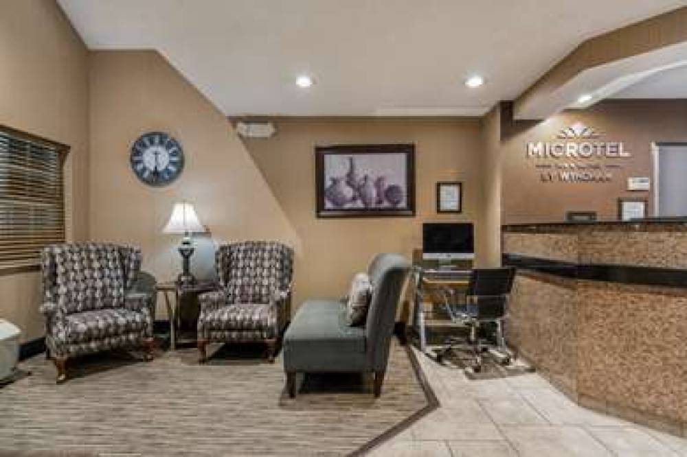 Microtel Inn & Suites By Wyndham Rochester Mayo Clinic North 2