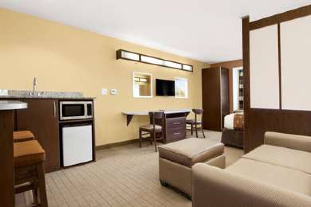 Microtel Inn & Suites By Wyndham Shelbyville 9