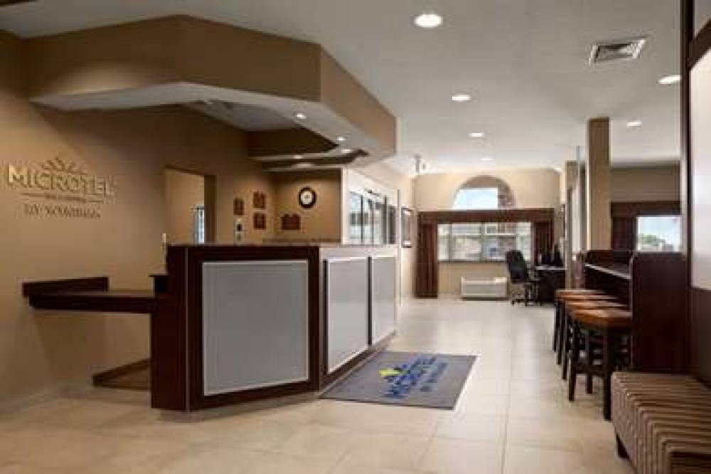 Microtel Inn & Suites By Wyndham St Clairsville 4