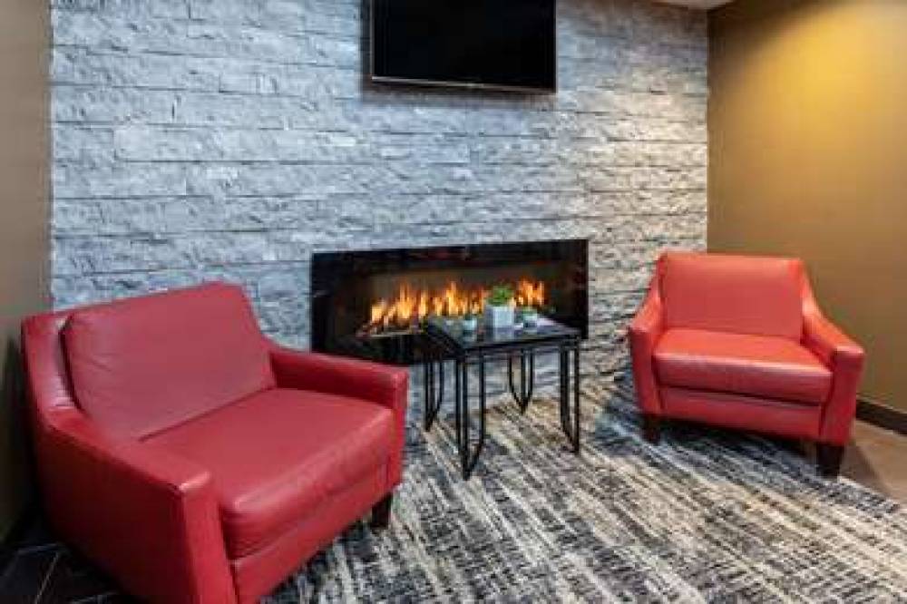 Microtel Inn & Suites By Wyndham Timmins 5