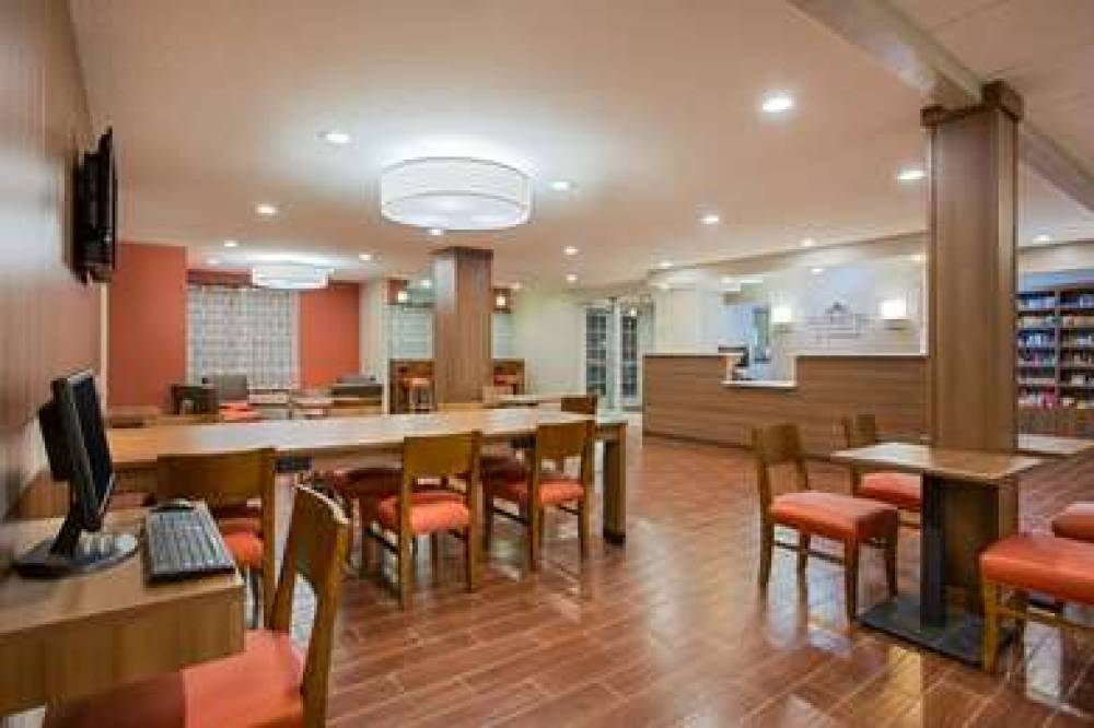 Microtel Inn & Suites By Wyndham Walterboro 3