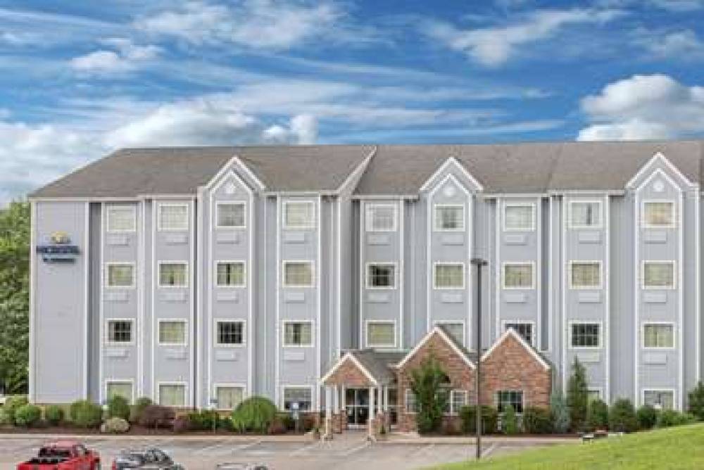 Microtel Inn & Suites By Wyndham Waynesburg 1