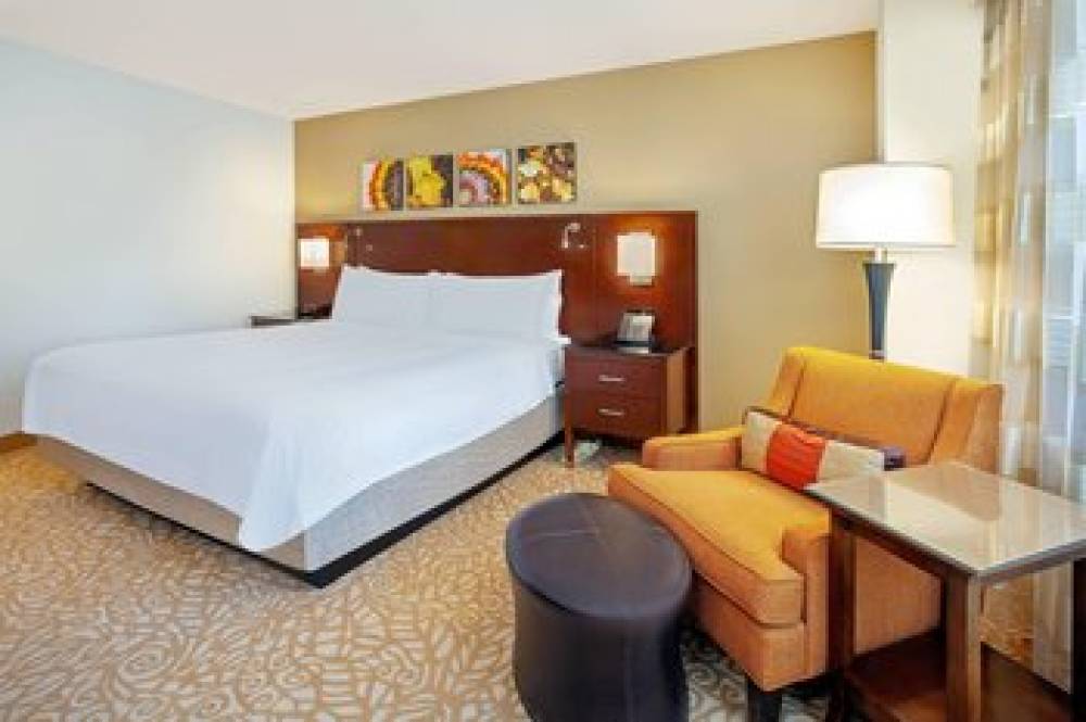 Milwaukee Marriott Downtown 8