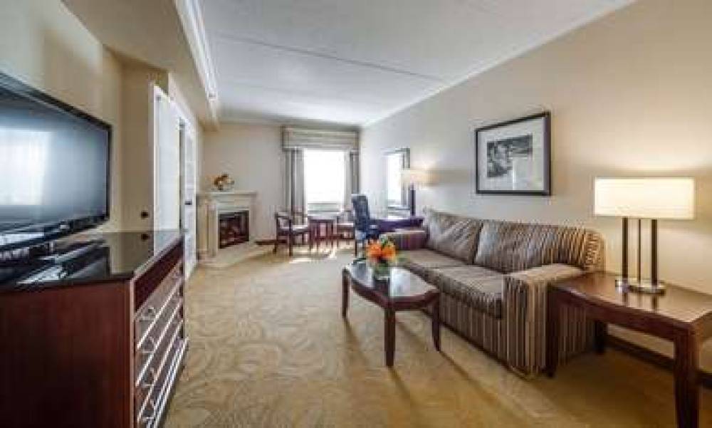 MONTE CARLO INN DOWNTOWN MARKHAM 7