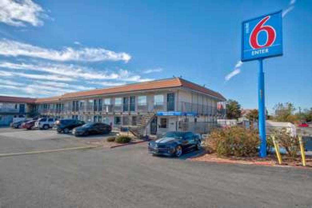 Motel 6 Albuquerque Carlisle 1