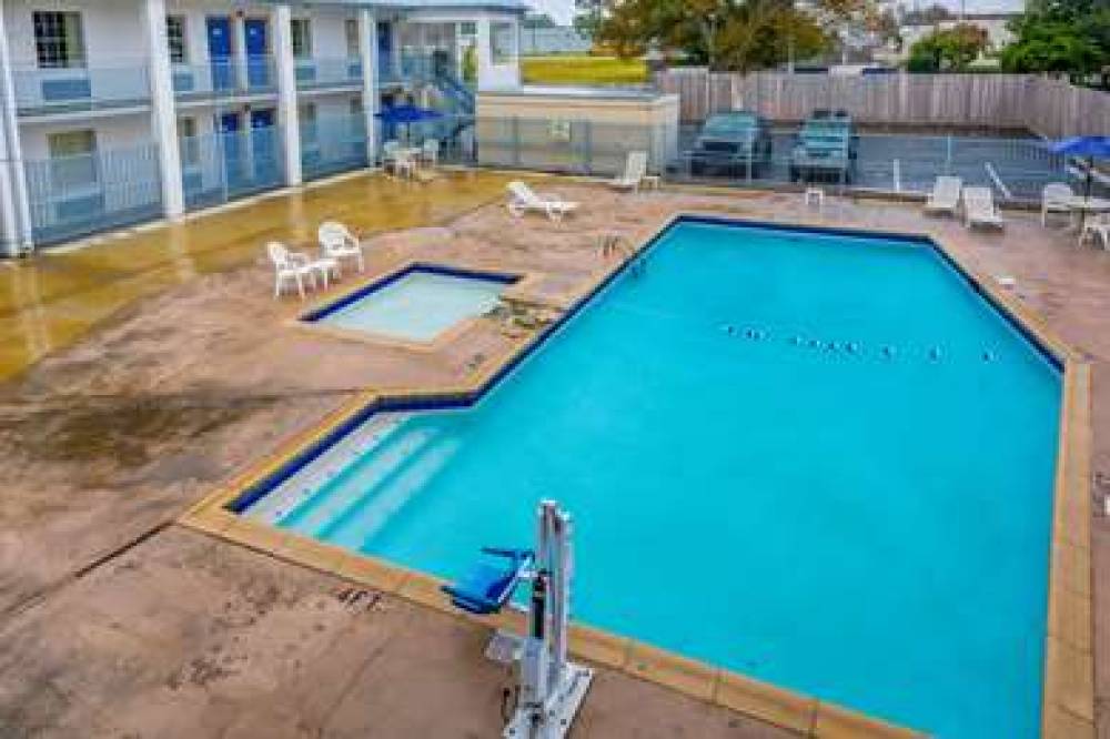 MOTEL 6 ALEXANDRIA-SOUTH 8