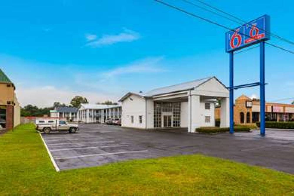 MOTEL 6 ALEXANDRIA-SOUTH 2