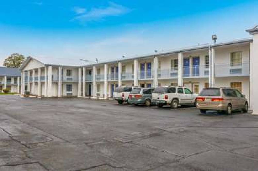 MOTEL 6 ALEXANDRIA-SOUTH 4