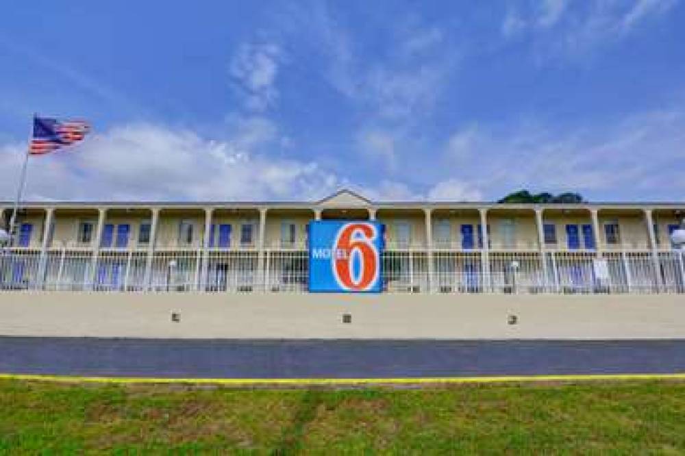 MOTEL 6 AMERICUS, GA 2