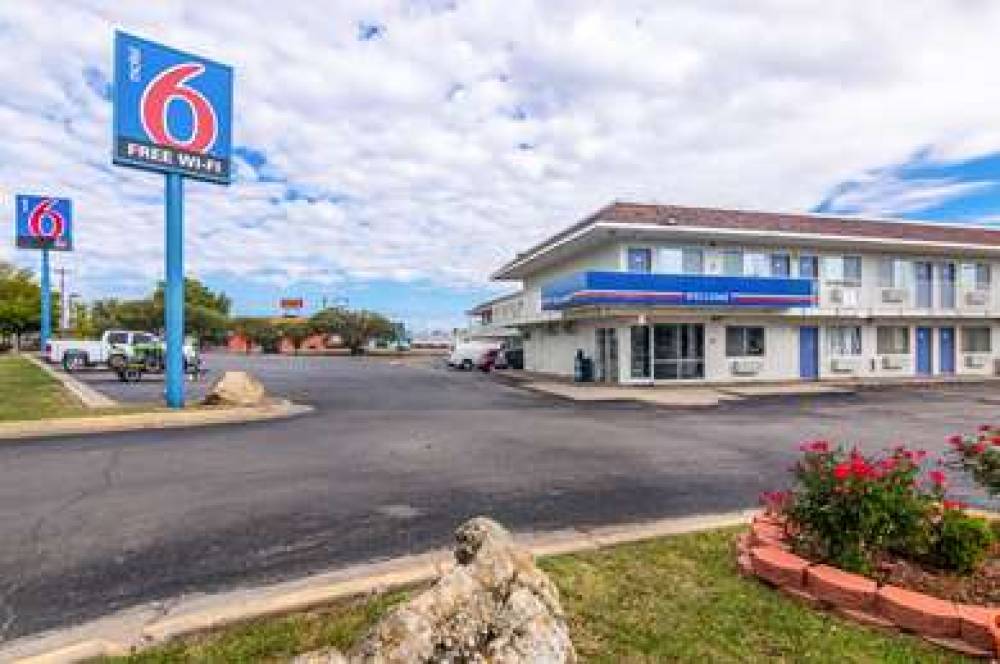 Motel 6 Ardmore