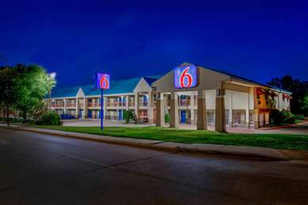 MOTEL 6 ARLINGTON TX 1