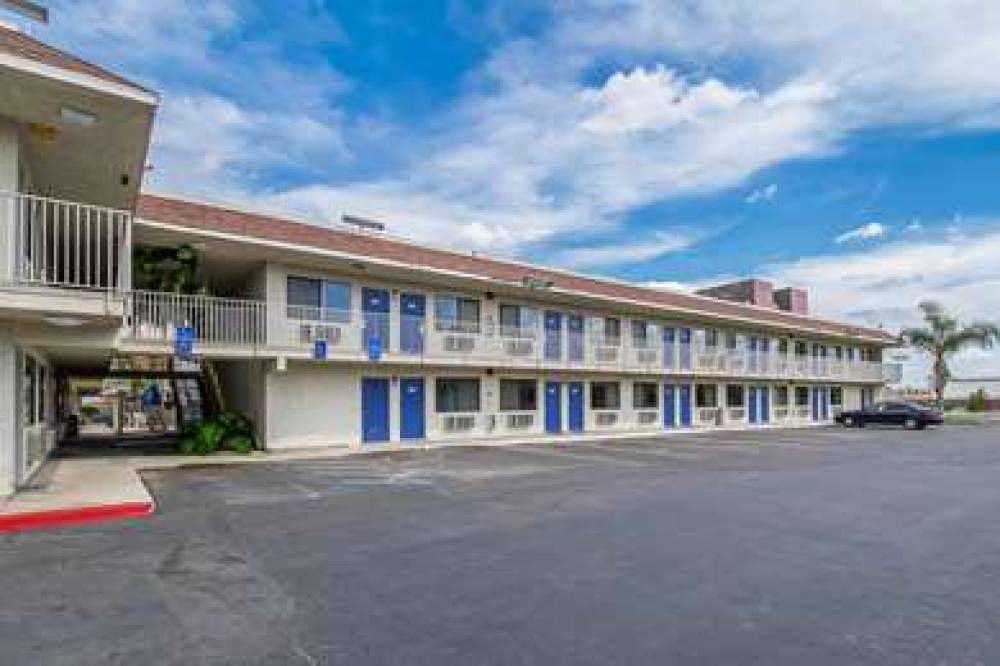 Motel 6 Bakersfield Airport 4