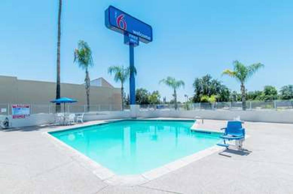 MOTEL 6 BAKERSFIELD CA 9