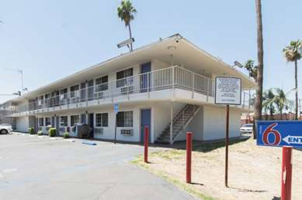 MOTEL 6 BAKERSFIELD CA 2