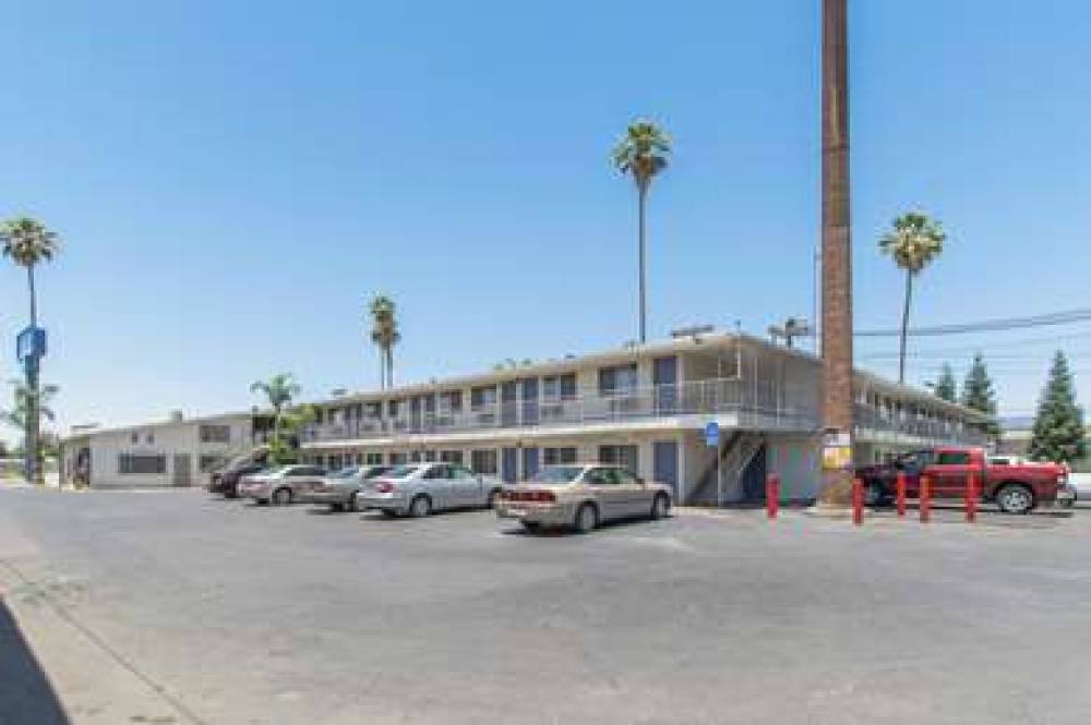 MOTEL 6 BAKERSFIELD CA 3