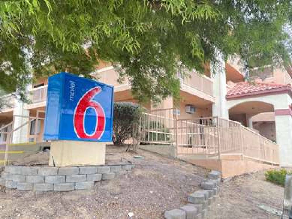 Motel 6 Barstow I15