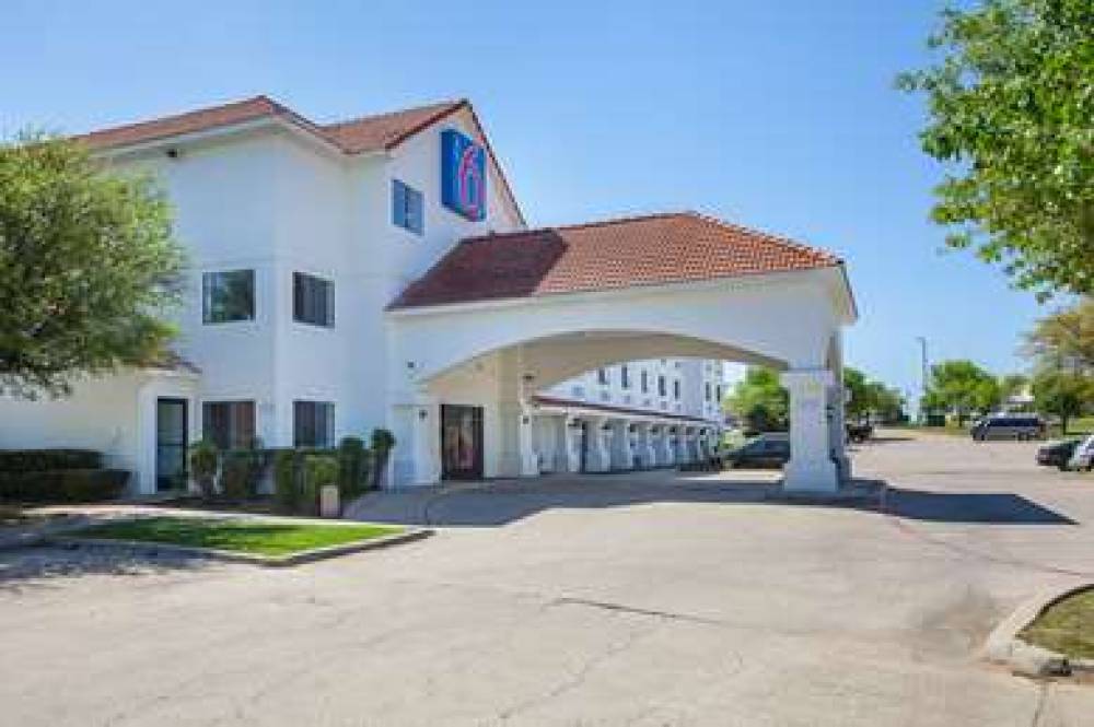 Motel 6 Bedford TX 2