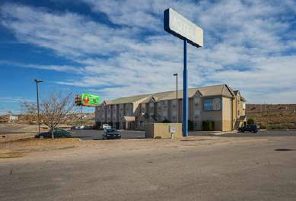 Motel 6 Bernalillo 4