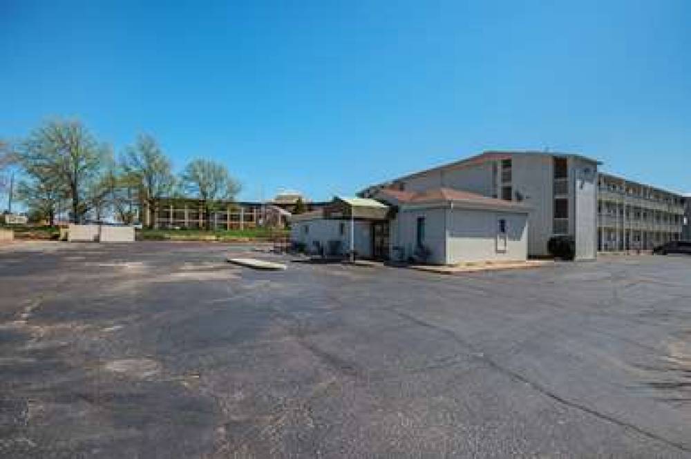 MOTEL 6 BLUE SPRINGS MO 7