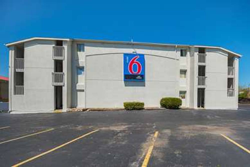 MOTEL 6 BLUE SPRINGS MO 3