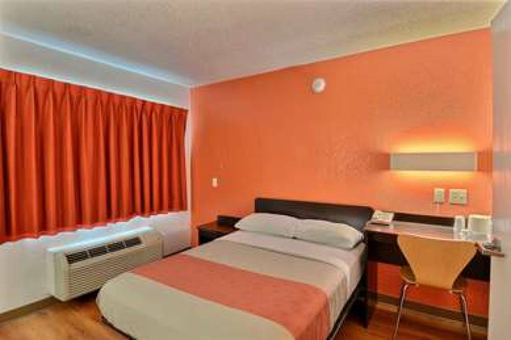 Motel 6 Boston - Tewksbury 9