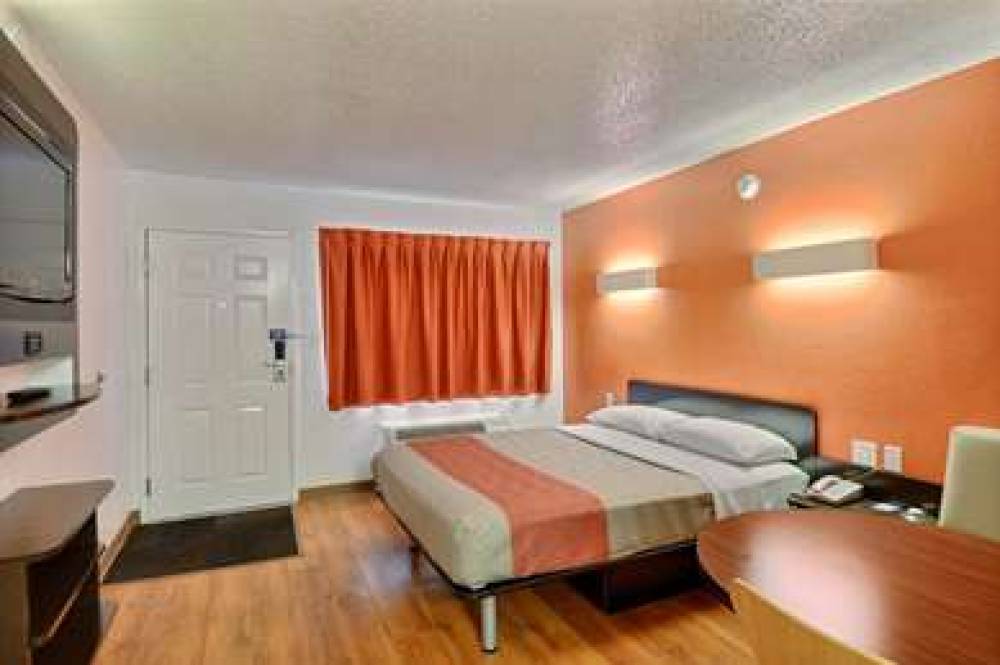 Motel 6 Boston - Tewksbury 7