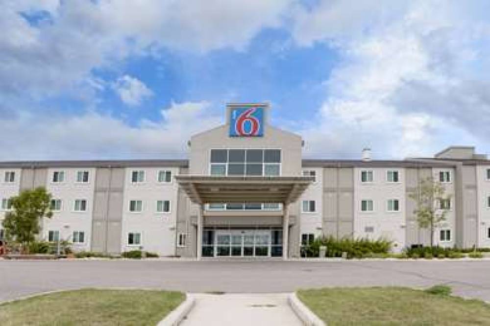 MOTEL 6 BRANDON MB 2