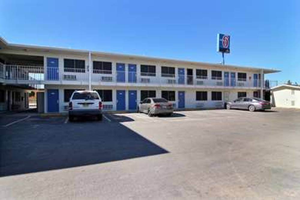 Motel 6 Carlsbad NM 2