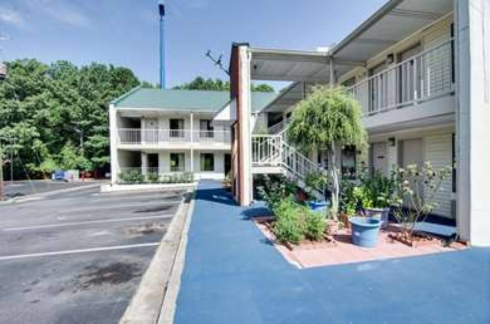 Motel 6 Cartersville GA 4