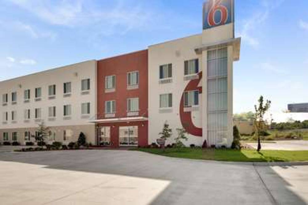 MOTEL 6 CATOOSA OK 2