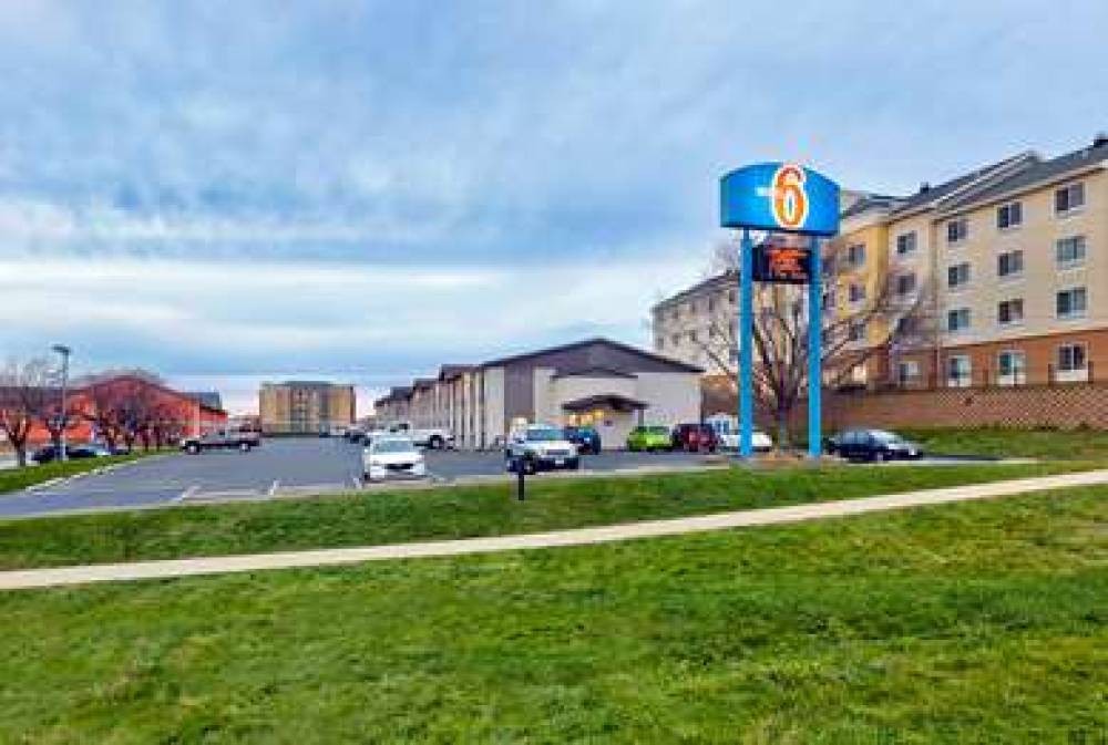 MOTEL 6 CEDAR RAPIDS AIRPORT 1