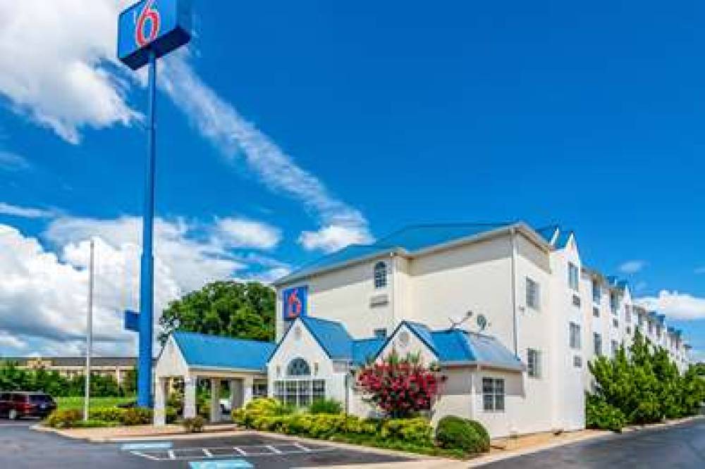 Motel 6 Chattanooga Downtown 3