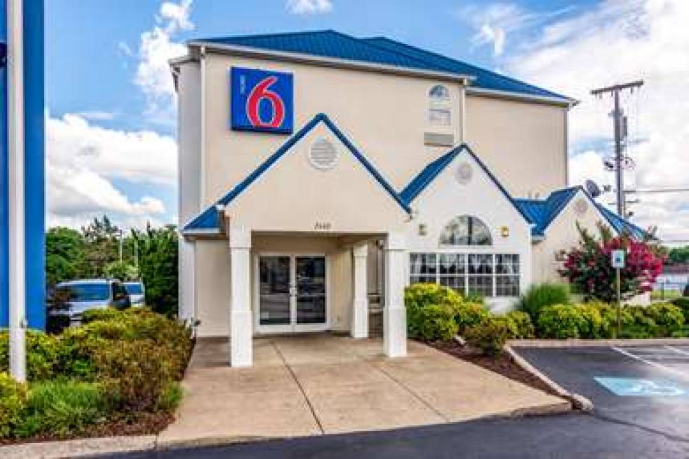 Motel 6 Chattanooga Downtown 2