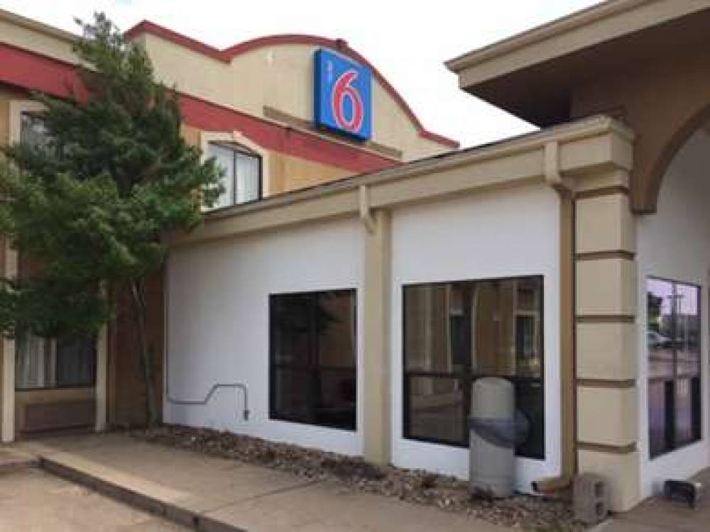 Motel 6 Claremore Ok